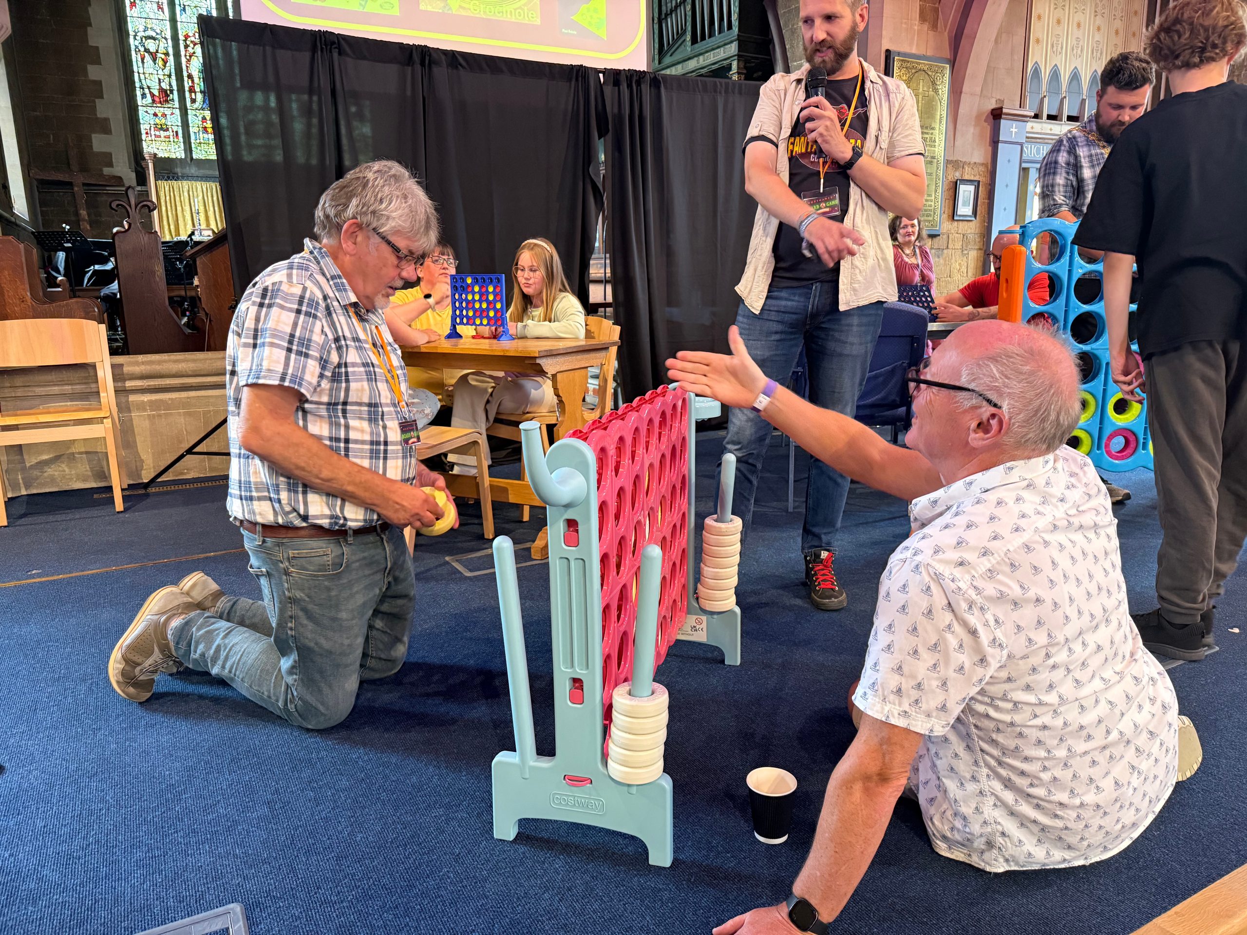 Clive Shackleton and Clive Thorley in the Connect 4 battle of the Clives